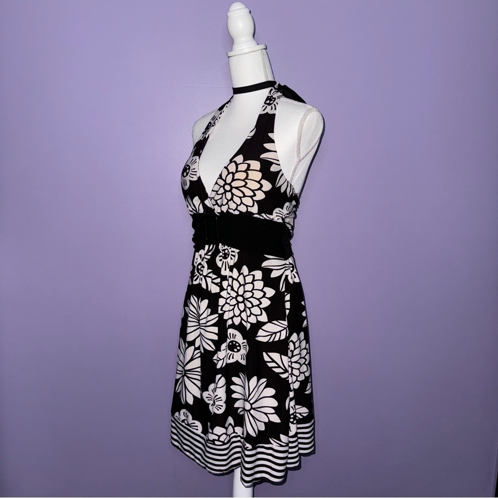 NWT Derek Heart Vintage Brown Floral Dress - Picture 5 of 10
